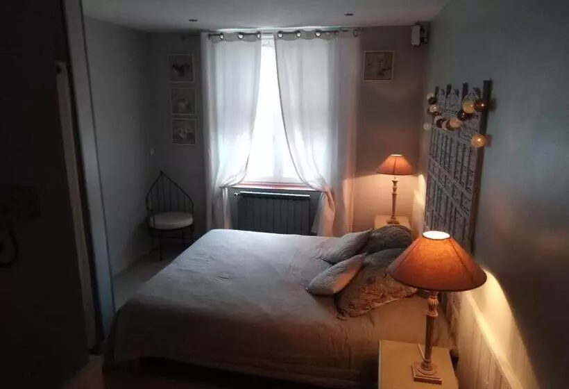 ファミリールーム, Les Hotes Du Paradis