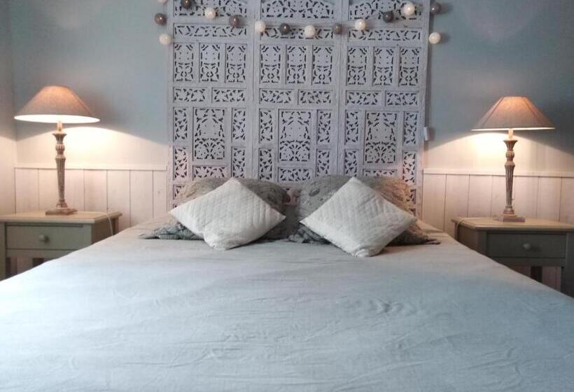 Семейный Номер, Les Hotes Du Paradis