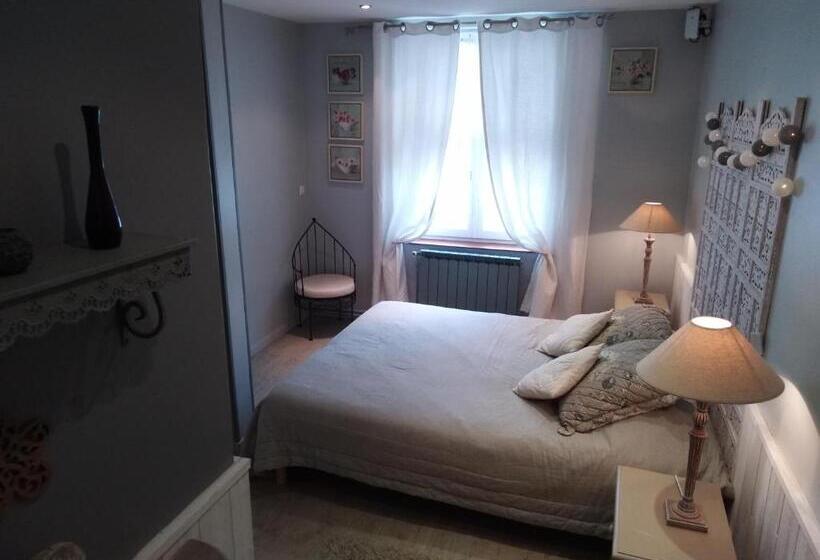 Семейный Номер, Les Hotes Du Paradis