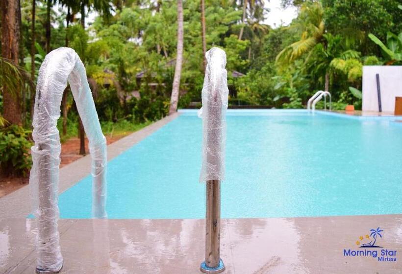 패밀리 룸, Morning Star