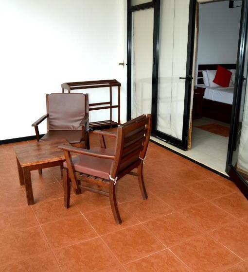 اتاق لوکس با تخت بزرگ, Wellé Wadiya Beach Villa