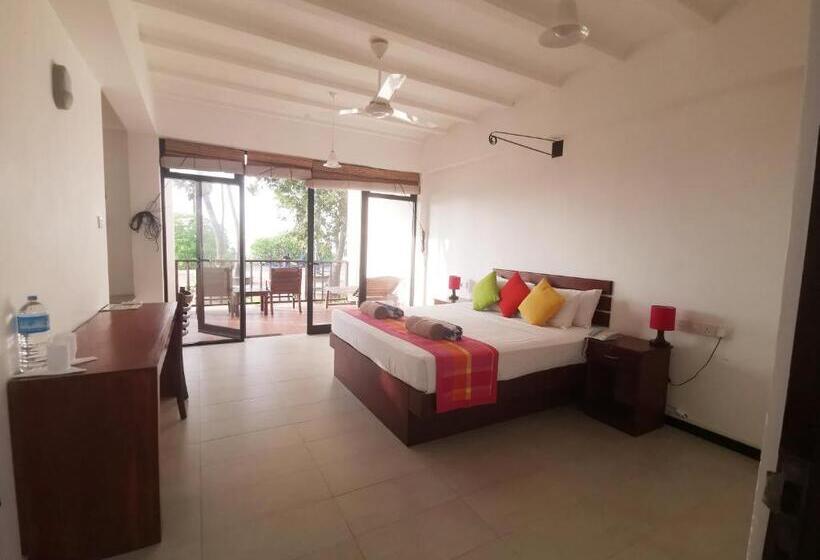اتاق لوکس با تخت بزرگ, Wellé Wadiya Beach Villa