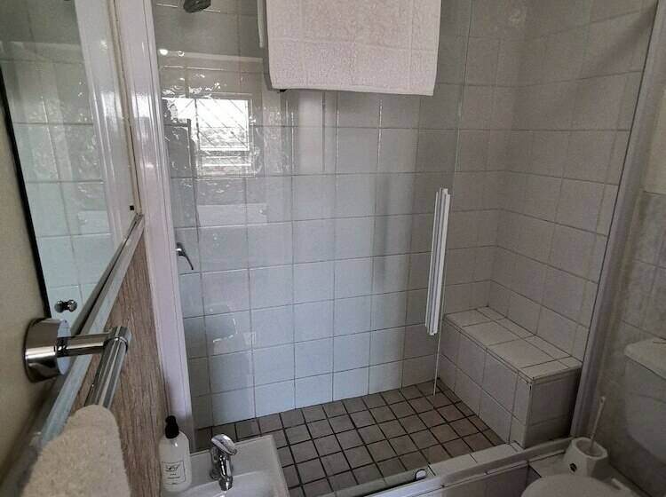 Comfort Appartement met 1 Slaapkamer, Blouberg Beachfront Accommodation