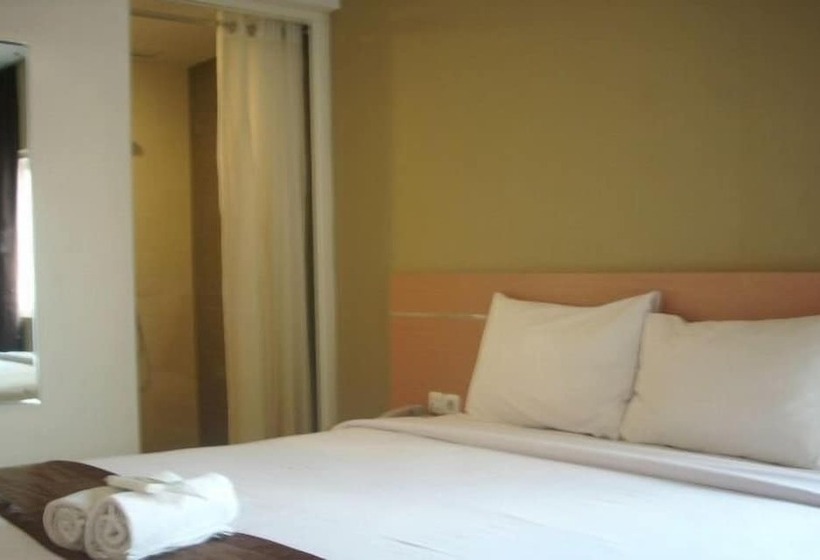 Quarto Deluxe, Nozz Hotel Semarang