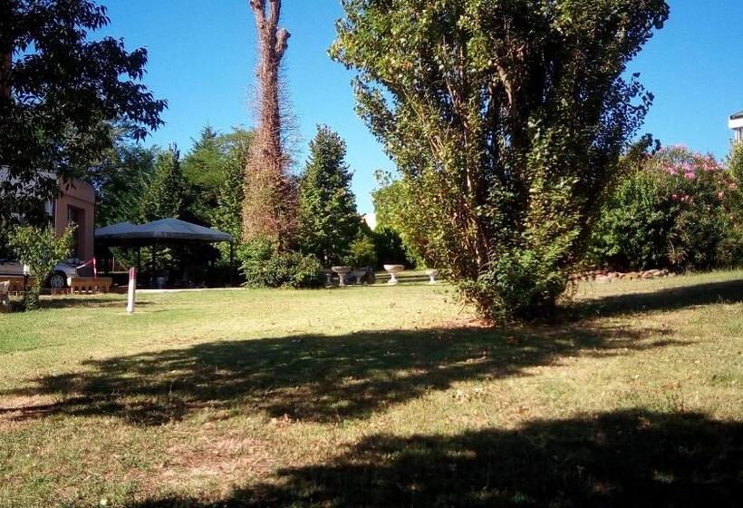 غرفة قياسية, Parigi