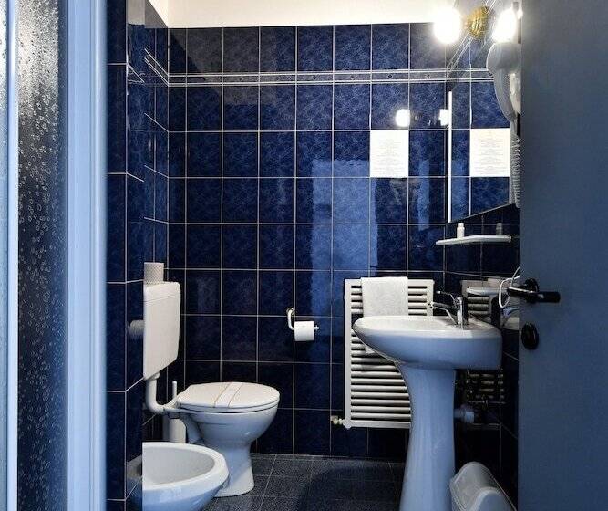 标准间, Internazionale