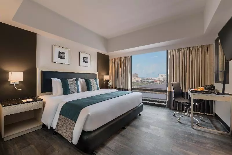 اتاق لوکس, Seda Atria