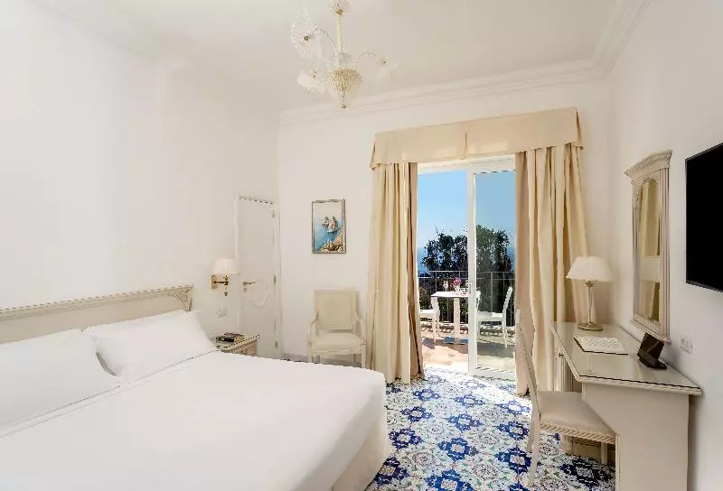 اتاق پرمیوم, Seda Atria
