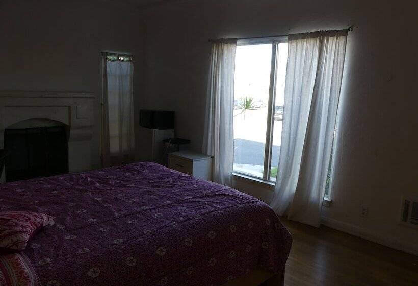 غرفة قياسية, Wilshire Orange