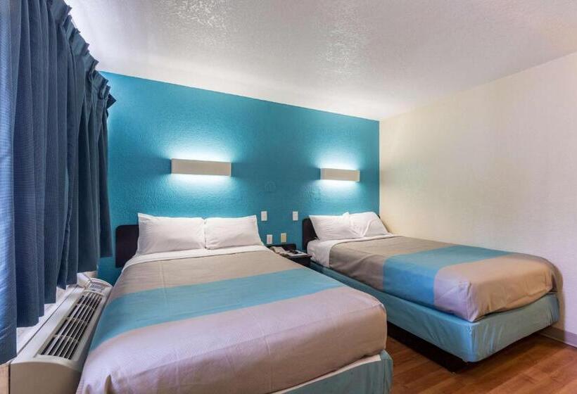 חדר סטנדרט לארבעה, Motel 6victoria, Tx