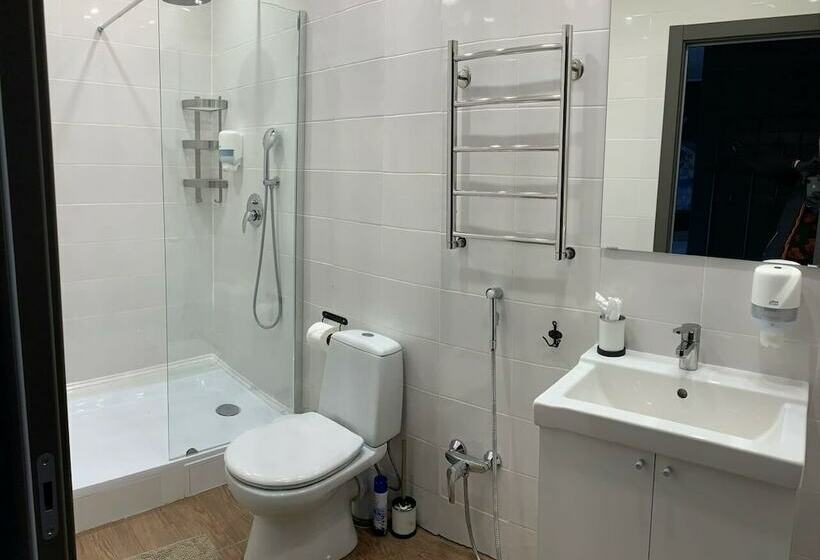 חדר סטנדרט, Khanuma