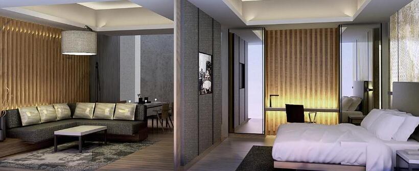 جناح إدارى, Alila Solo