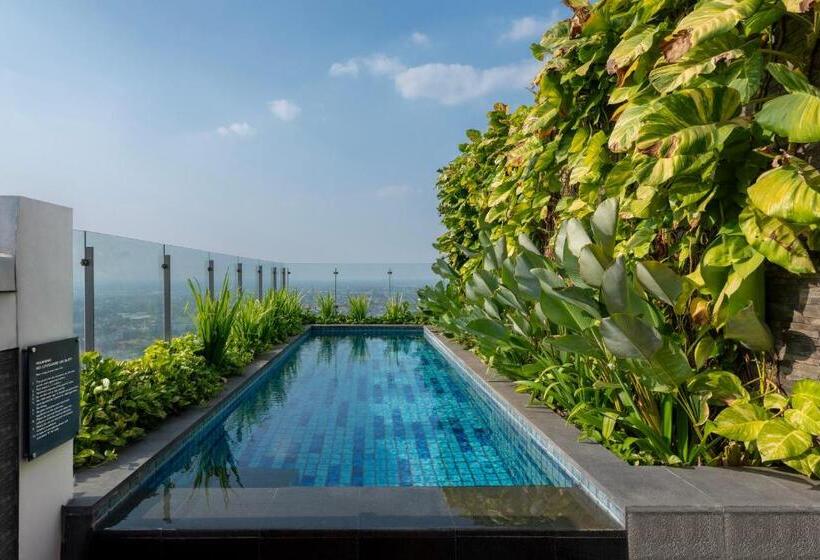 جناح, Alila Solo