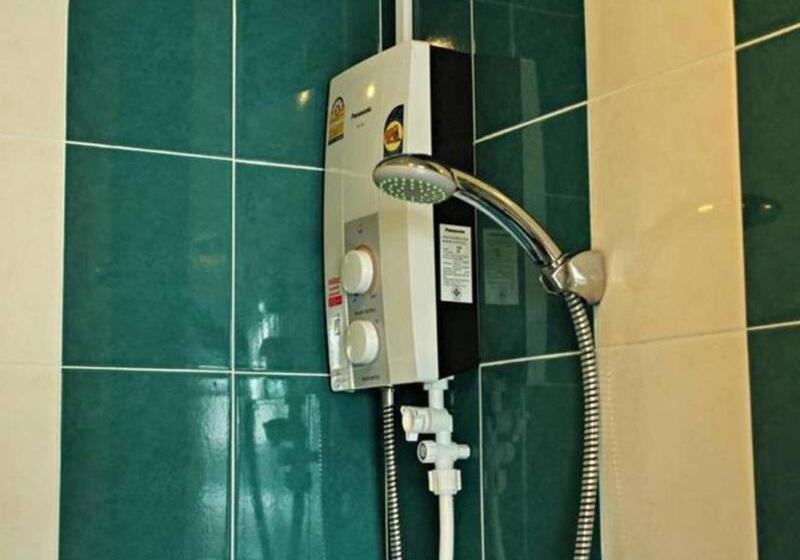 غرفة قياسية مزوَّدة بشُرفة, Be Rich