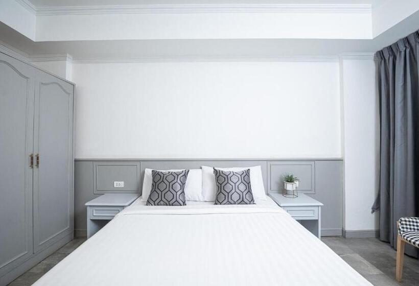 חדר סטנדרט, Chaipat