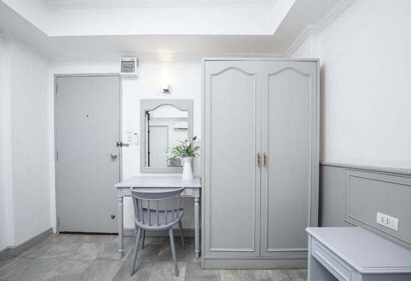 חדר סטנדרט, Chaipat