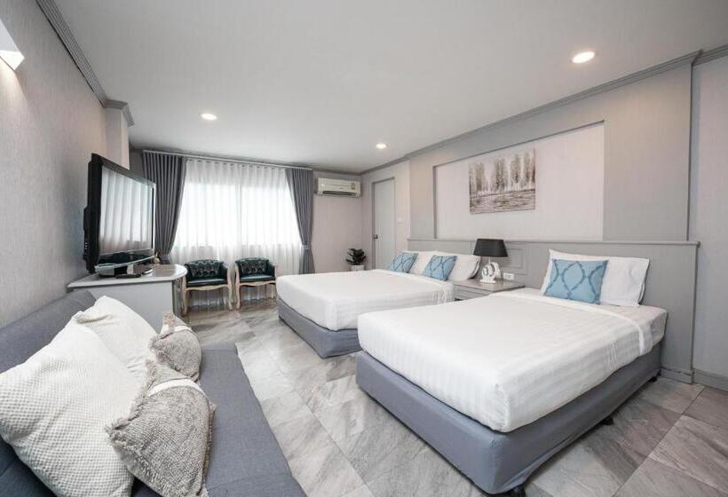 חדר משפחתי, Chaipat