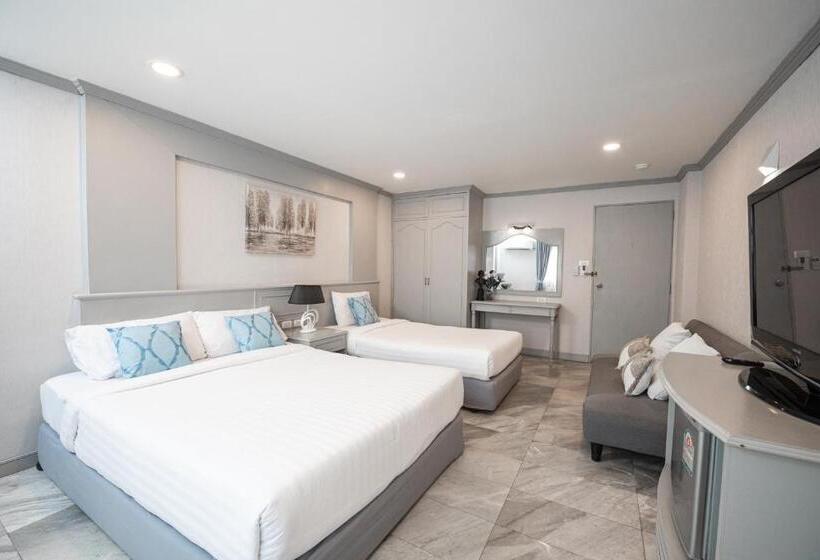 חדר משפחתי, Chaipat