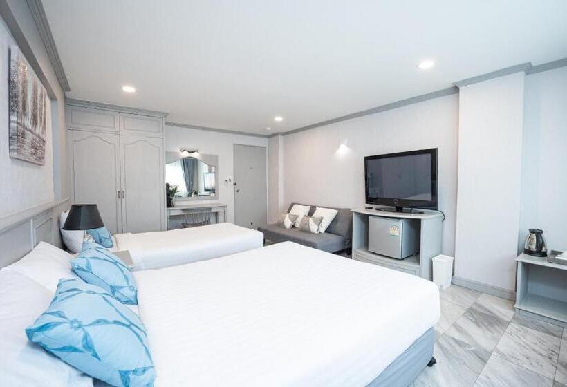 חדר משפחתי, Chaipat