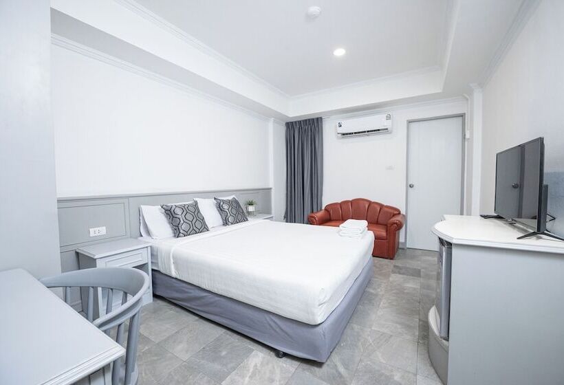 חדר סטנדרט, Chaipat