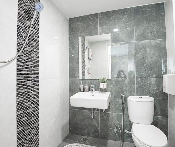 חדר סטנדרט, Chaipat