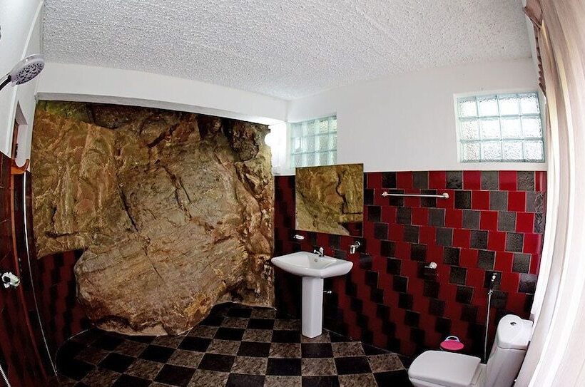 디럭스 룸, Ella Mount Heaven