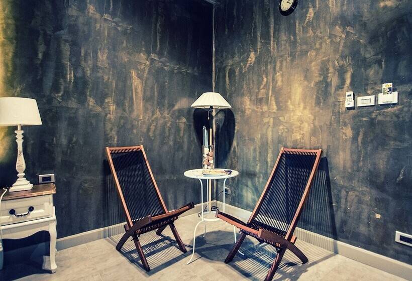 豪华房间, Kroque Boutique & Bistro