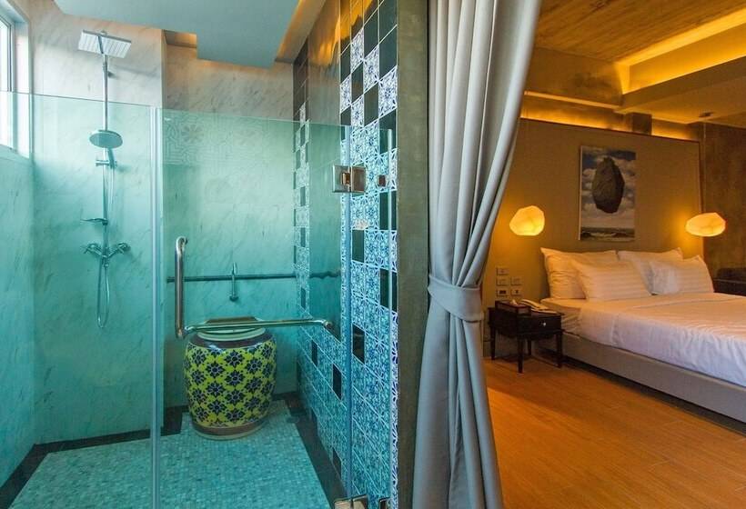 小型套房, Kroque Boutique & Bistro