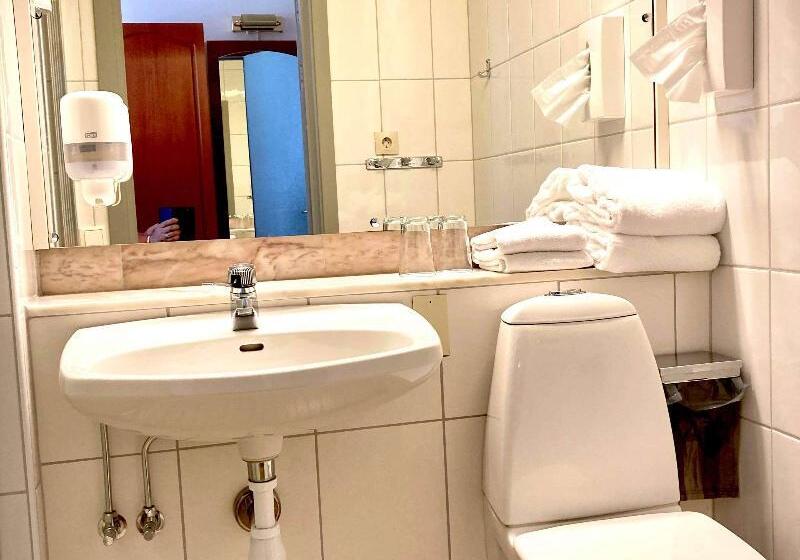 高级大房间, Kroque Boutique & Bistro