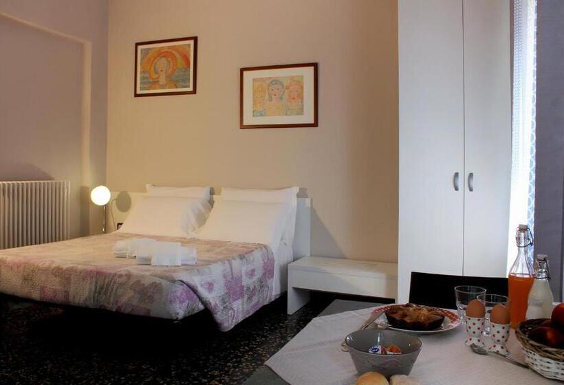 スタンダードスタジオ, La Pajassa