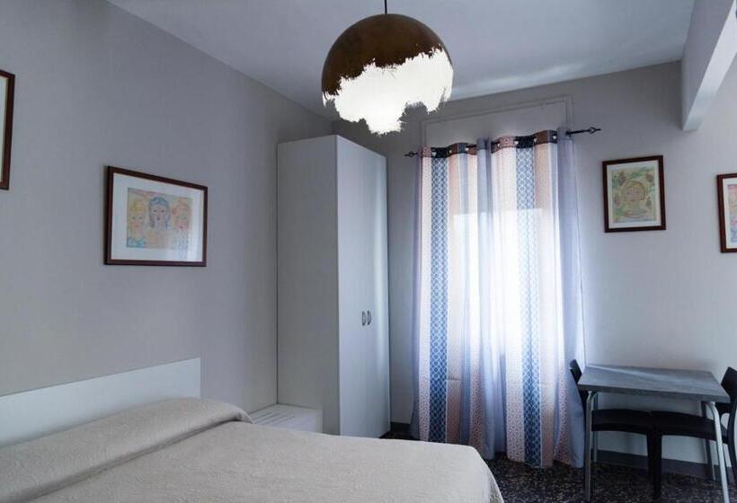 スーペリアシングルルーム, La Pajassa