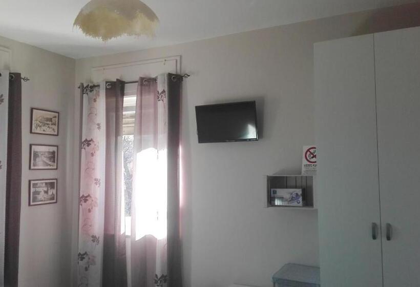 スーペリアシングルルーム, La Pajassa