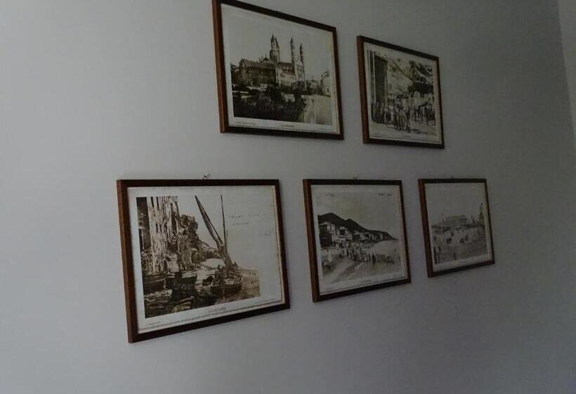 スタンダードスタジオ, La Pajassa