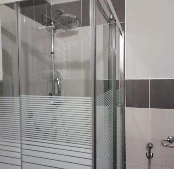 ファミリーステューディオ, La Pajassa