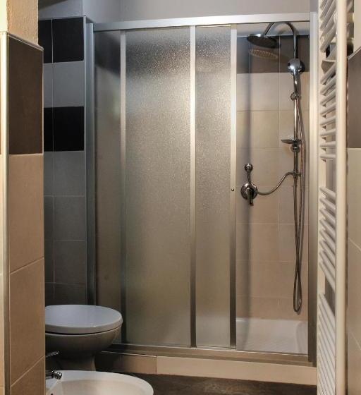 ファミリーステューディオ, La Pajassa