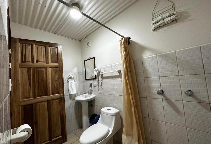 标准三人间, Loma Real Hot Springs Bed & Breakfast