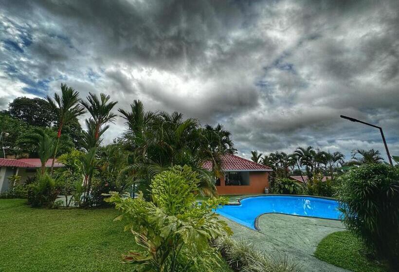 经济房, Loma Real Hot Springs Bed & Breakfast