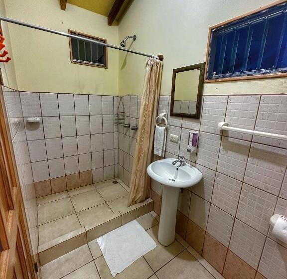 经济房, Loma Real Hot Springs Bed & Breakfast