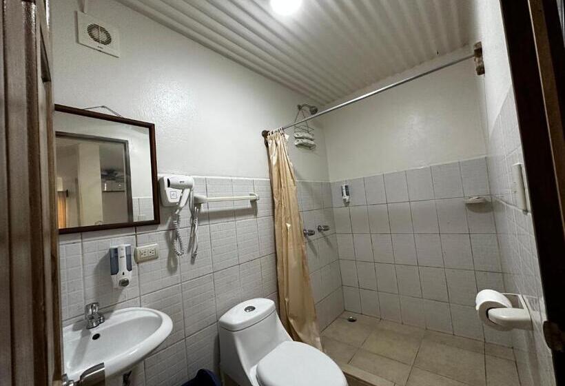 Quarto Triplo Estandar, Loma Real Hot Springs Bed & Breakfast
