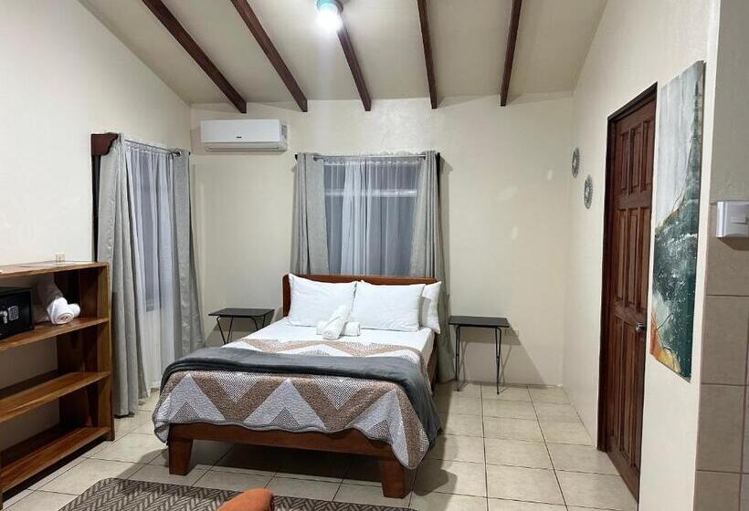 经济房, Loma Real Hot Springs Bed & Breakfast