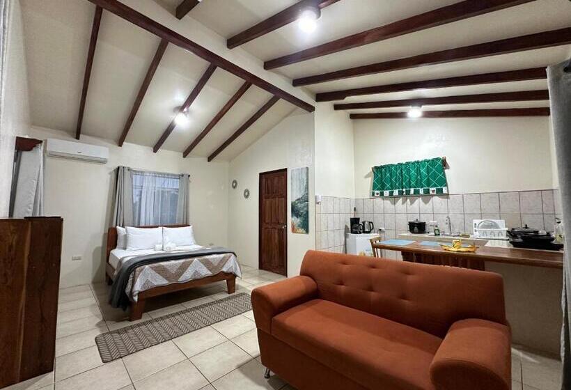 经济房, Loma Real Hot Springs Bed & Breakfast