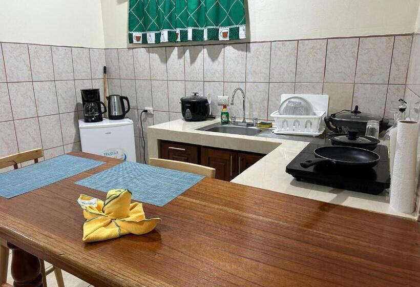 经济房, Loma Real Hot Springs Bed & Breakfast