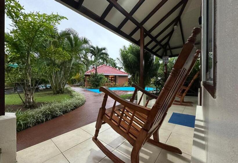 经济房, Loma Real Hot Springs Bed & Breakfast