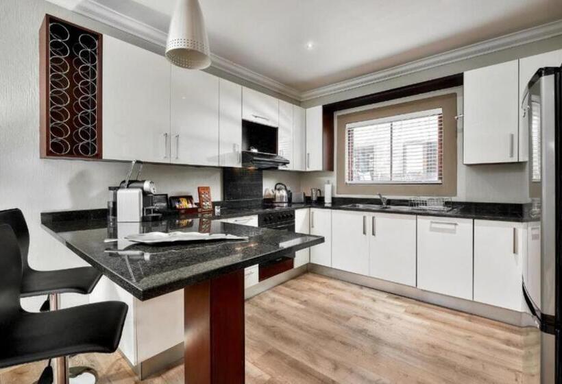 דירת חדר, Menlyn Boutique