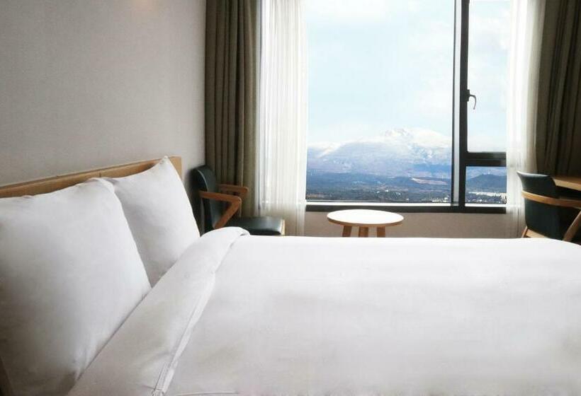 Номер Deluxe, Mstay