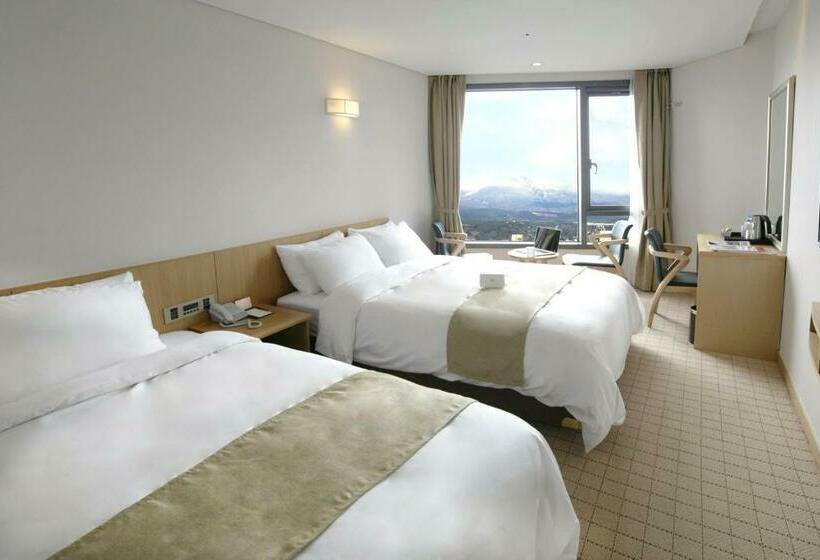 Номер Deluxe, Mstay