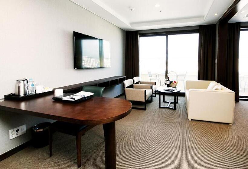 Президентский Люкс, Mstay