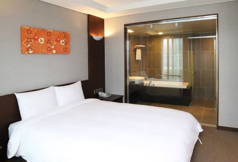 Президентский Люкс, Mstay