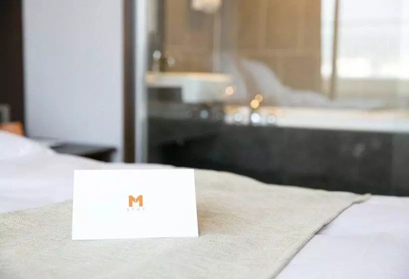 سوییت اجرایی, Mstay
