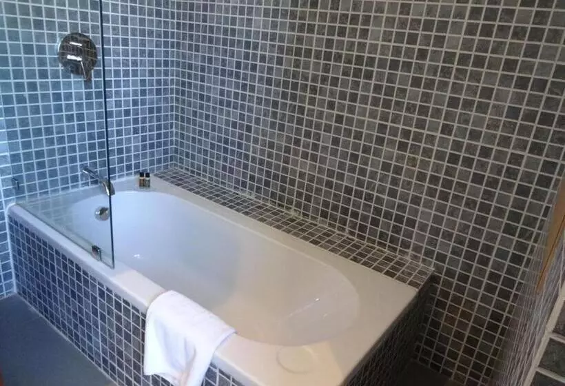 Habitació Deluxe, Osel